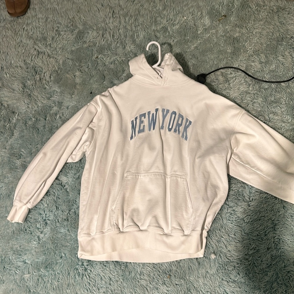 Brandy Melville sweatshirt